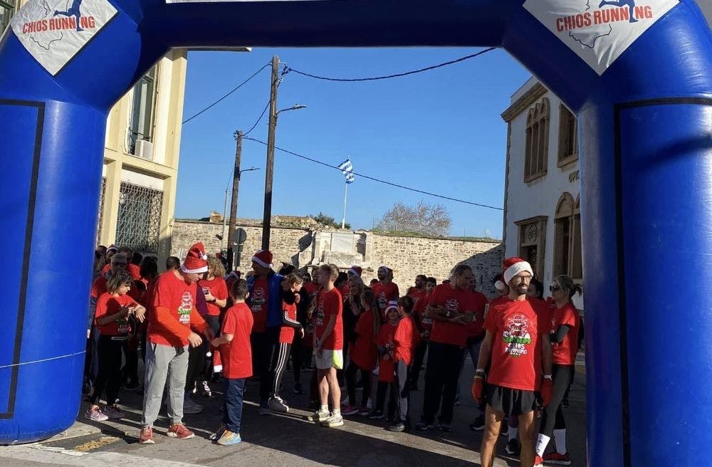 Με επιτυχία πραγματοποιήθηκα το "Chios Santa Run /Ride" runbeat.gr 